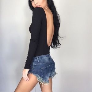ekAttire - RARE - Black LS Ribbed Backless Bodysuit - M